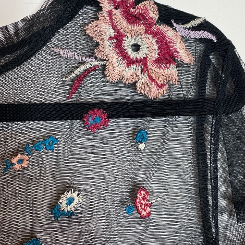 Sheer embroidered tunic shirt - Picture 4 of 8